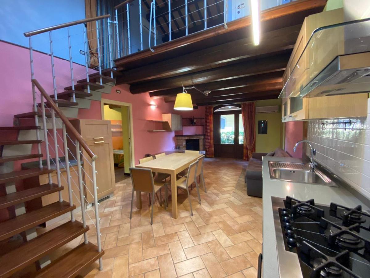 Agriturismo Il Casale Morrovalle Kültér fotó