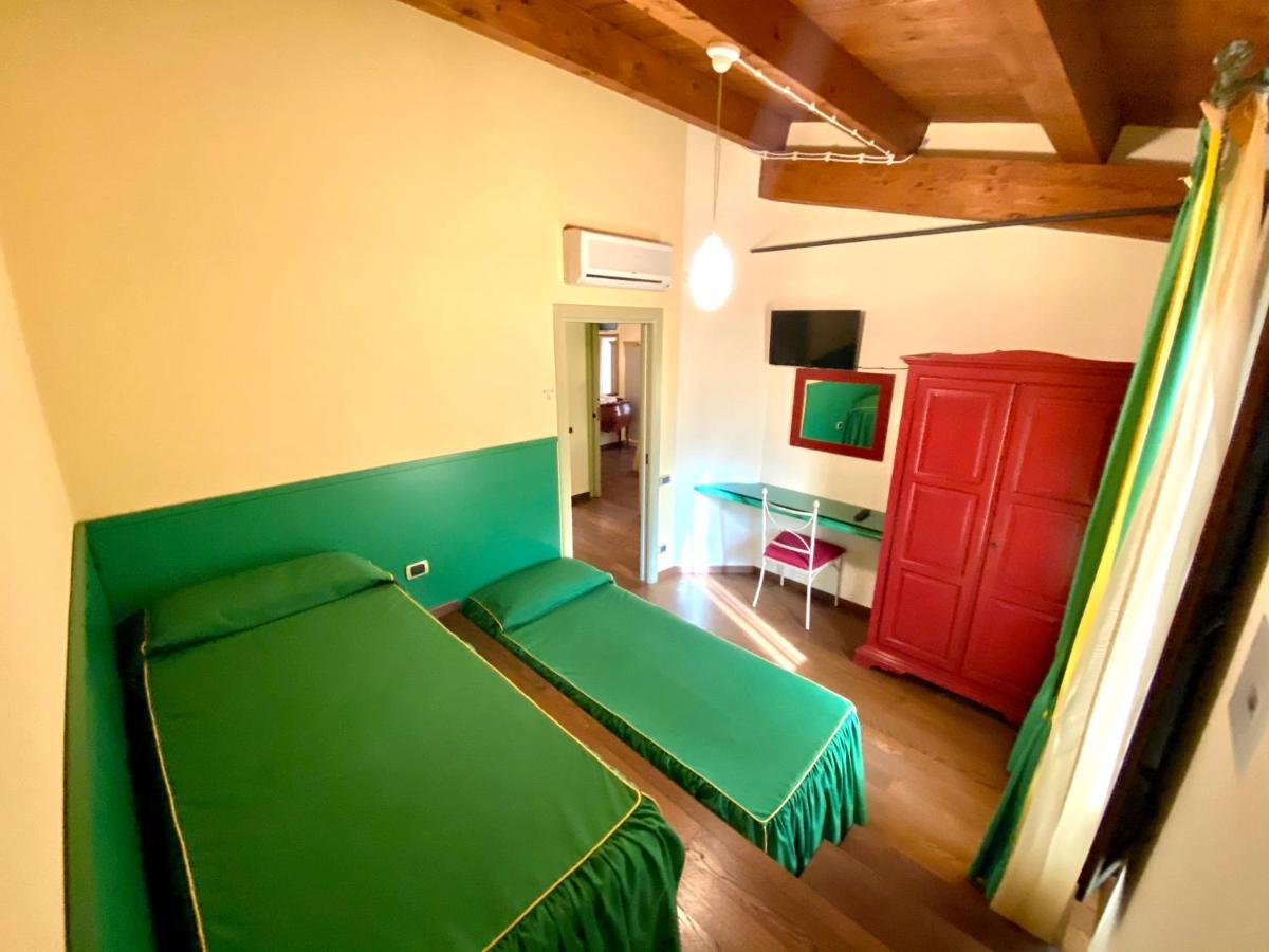 Agriturismo Il Casale Morrovalle Kültér fotó