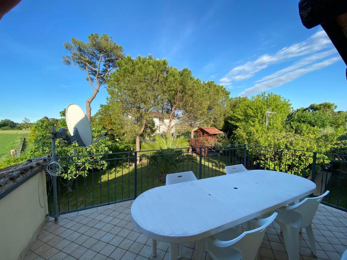 Agriturismo Il Casale Morrovalle Kültér fotó