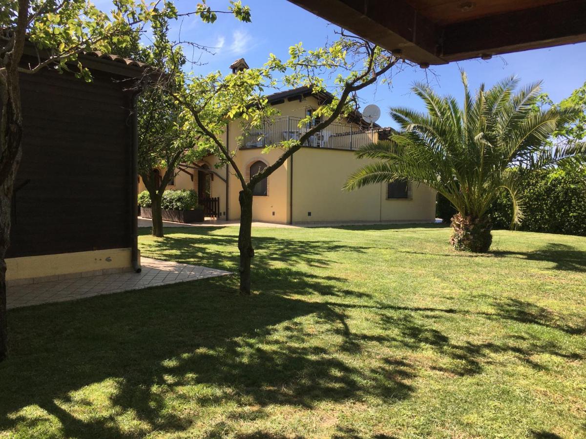 Agriturismo Il Casale Morrovalle Kültér fotó