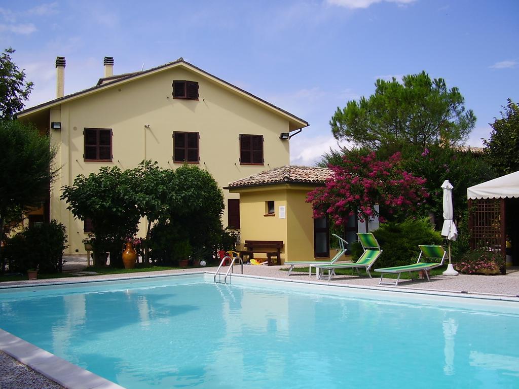 Agriturismo Il Casale Morrovalle Kültér fotó