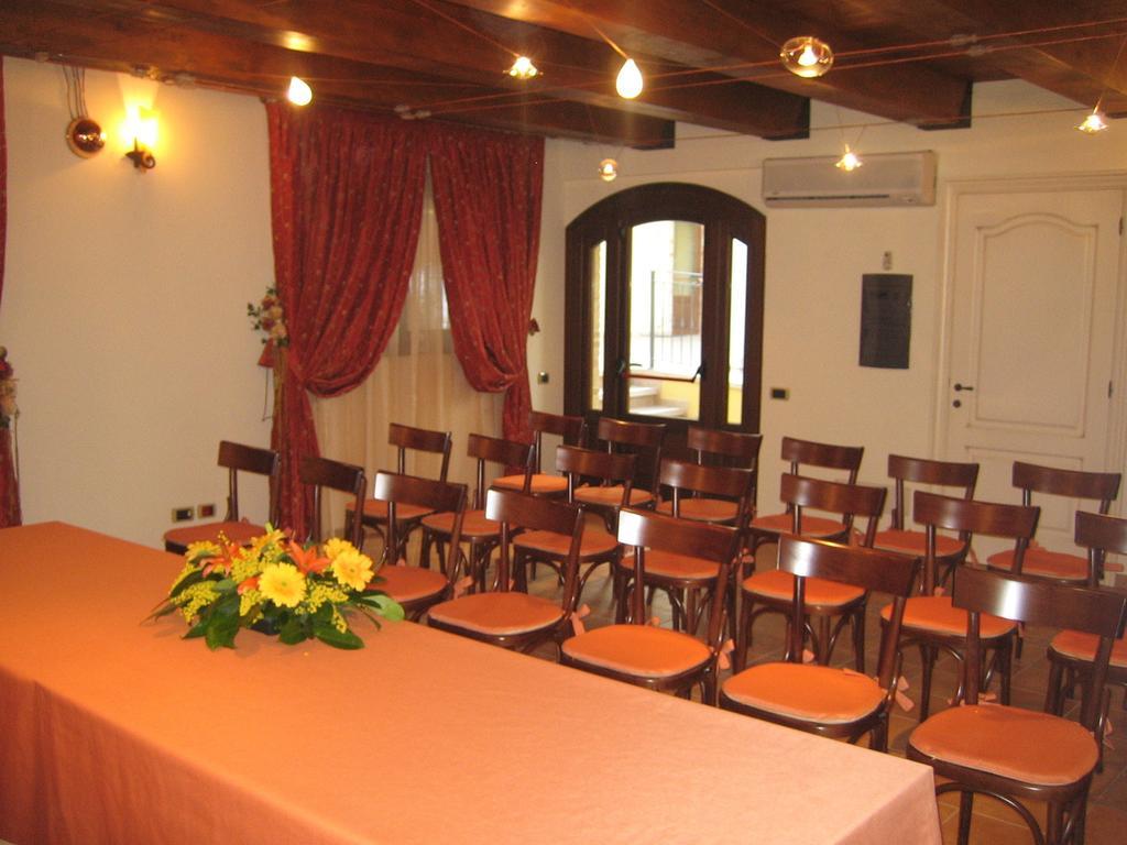 Agriturismo Il Casale Morrovalle Kültér fotó